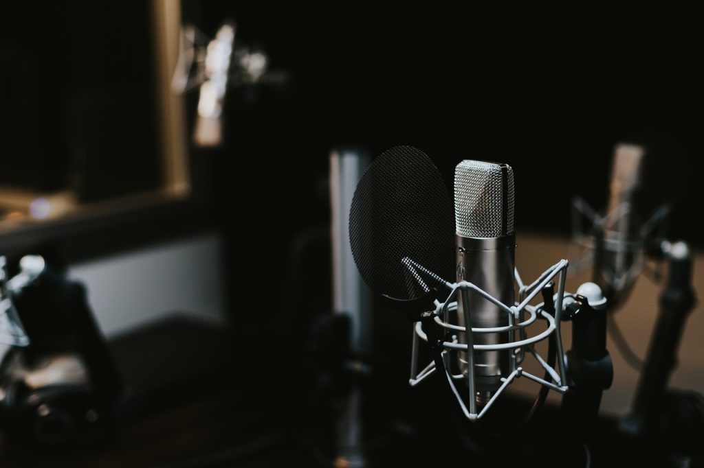 日语稿件录音服务：正规稿件录音翻译公司哪家好？